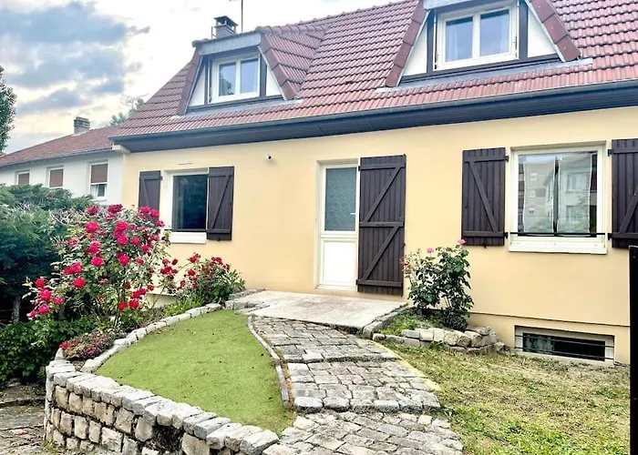 Maison Familiale A Nanterre - Paris